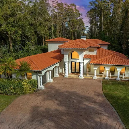 Linda Vista Lakehouse